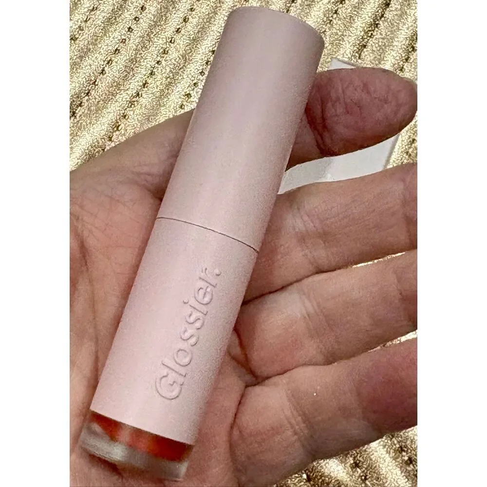 GLOSSIER  - NWTIB 